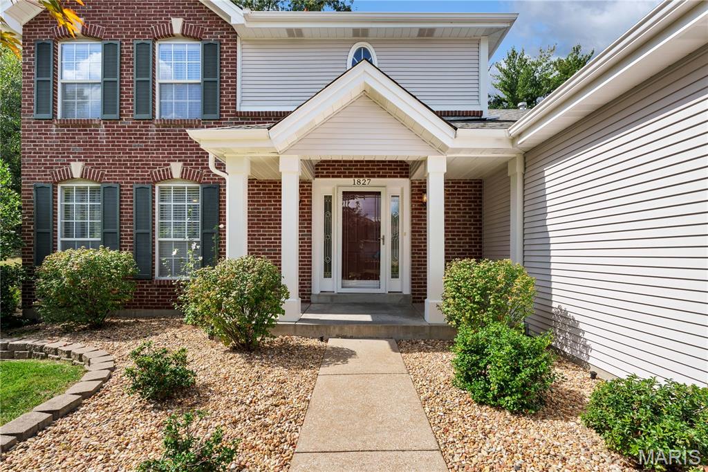 1827 Pheasant Run Drive