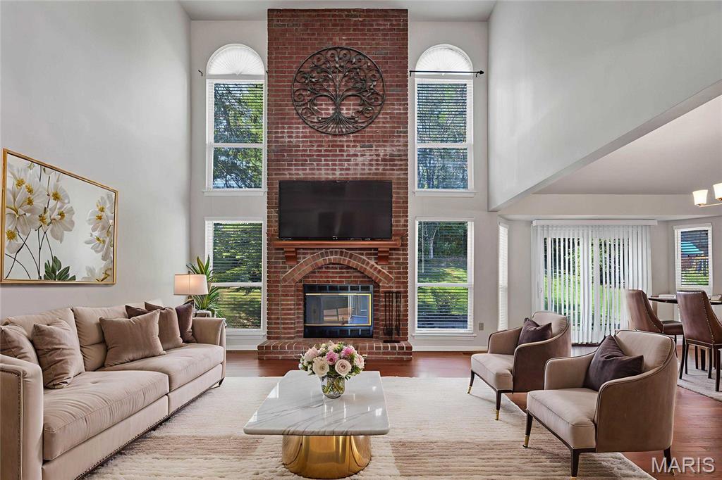 1827 Pheasant Run Drive