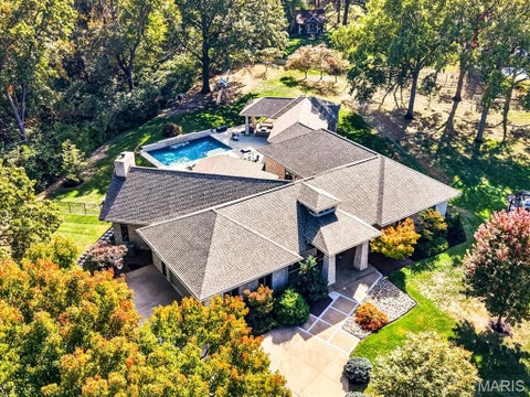 Photo of 700 Timber Trail, Frontenac, MO 63131 (MLS # 26069312)