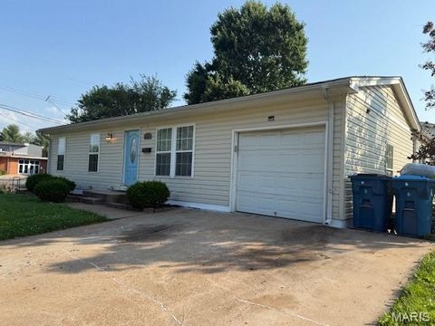 1496 Ville Rosa Lane Hazelwood MO 63042