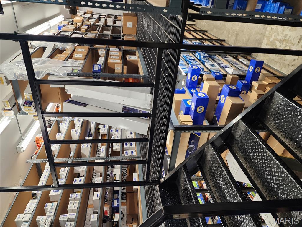 168 E St Louis Street