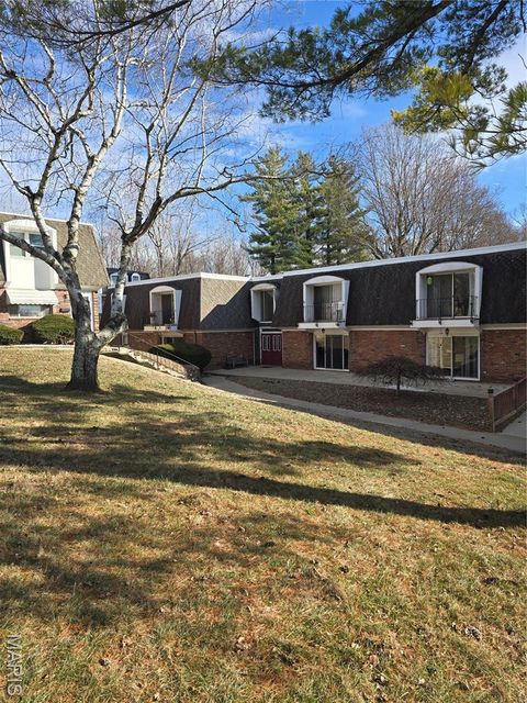 Photo of 1702 E Ramada Boulevard #E, Collinsville, IL 62234 (MLS # 25081873)