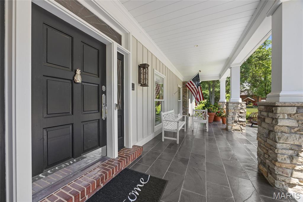 13527 Royal Glen Drive