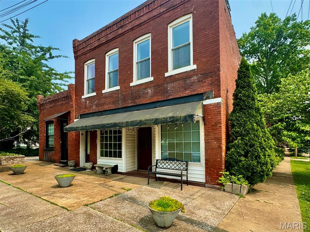 GREENWOOD - Commercial Lease