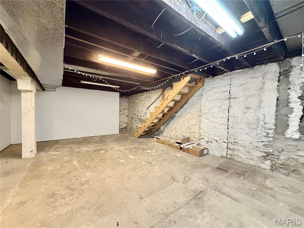 GREENWOOD - Commercial Lease