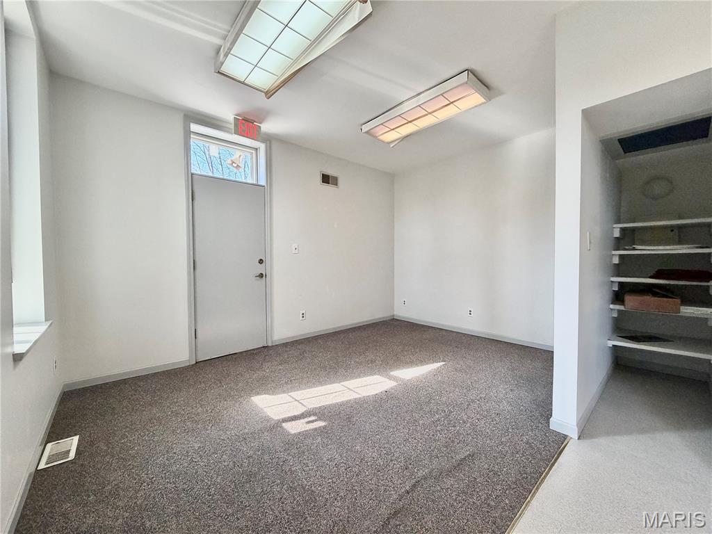 GREENWOOD - Commercial Lease