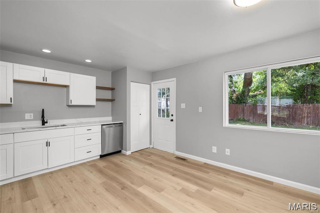 St Peters, Missouri 63376, United States, 3 Bedrooms Bedrooms, ,2 BathroomsBathrooms,Residential,Active,217318