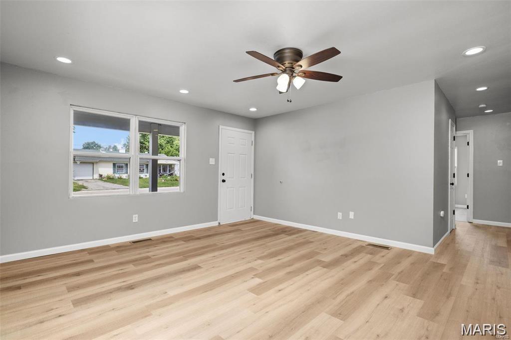 St Peters, Missouri 63376, United States, 3 Bedrooms Bedrooms, ,2 BathroomsBathrooms,Residential,Active,217318