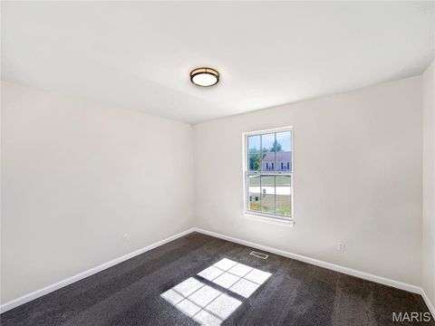 Tiny photo for 405 Excalibur Boulevard, Troy, MO 63379 (MLS # 25069151)