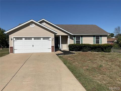 Photo of 405 Excalibur Boulevard, Troy, MO 63379 (MLS # 25069151)