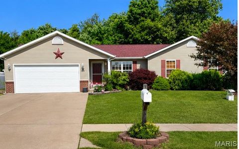 Photo of 1025 Cambden Yard Drive, Warrenton, MO 63383 (MLS # 26030455)