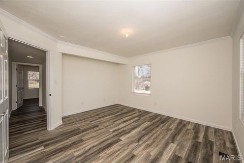 Tiny photo for 302 S Lincoln Drive #304, Troy, MO 63379 (MLS # 26027899)
