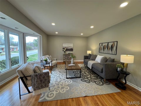 Tiny photo for 924 Fernview Drive, Creve Coeur, MO 63141 (MLS # 26058733)