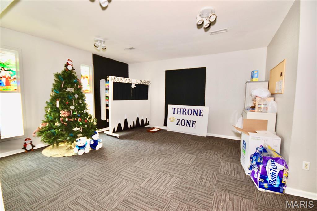 none - Commercial Sale
