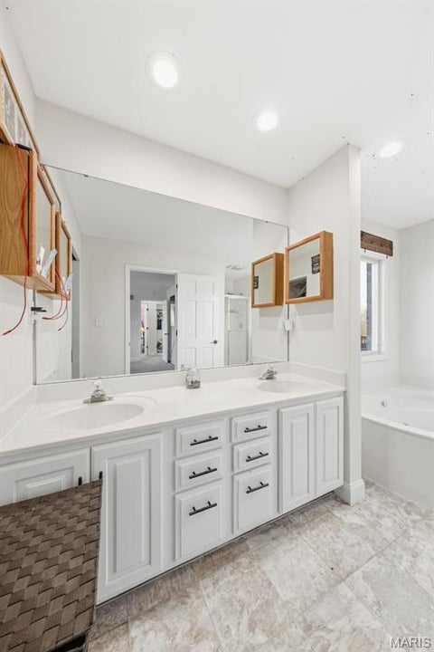 Tiny photo for 75 Morgans Way, Elsberry, MO 63343 (MLS # 26039615)
