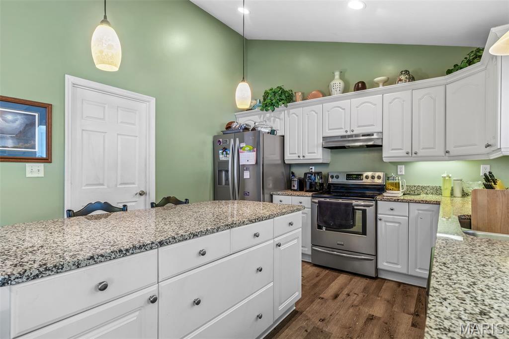 Lake Ests/Crystal Hlnds - Residential