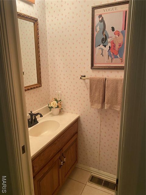 Tiny photo for 15561 Highcroft Drive, Chesterfield, MO 63017 (MLS # 25078866)