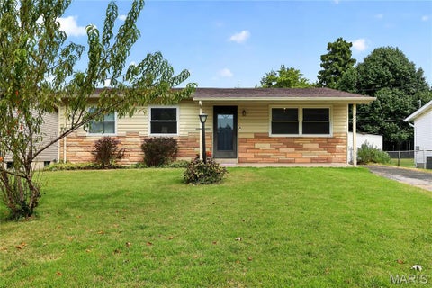 Photo of 11917 Glenridge Drive, Maryland Heights, MO 63043 (MLS # 26059883)