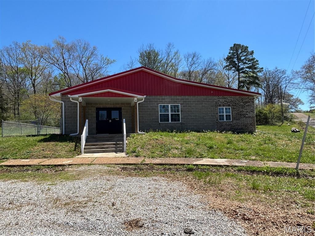 Photo of 112 Pine Street, Greenville, MO 63944 (MLS # 26020353)