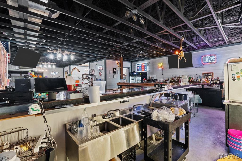 Rohlands Sub - Commercial Sale