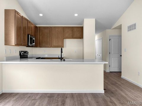 Tiny photo for 1910 Longview Lane, Rolla, MO 65401 (MLS # 26041628)