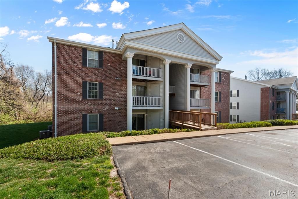 Photo of 7617 Triwoods Drive #D, St Louis, MO 63119 (MLS # 26018890)