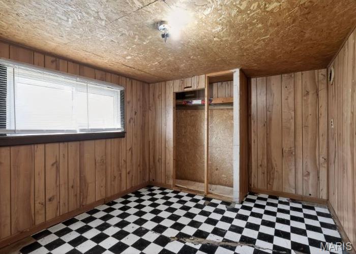 Town/Esther - Residential