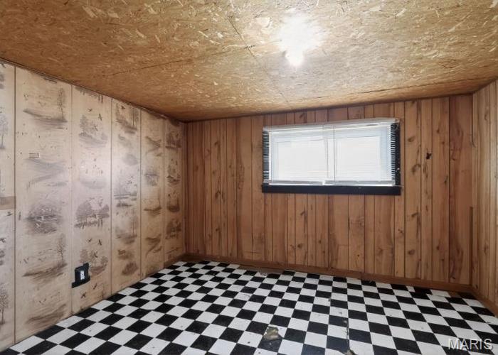 Town/Esther - Residential