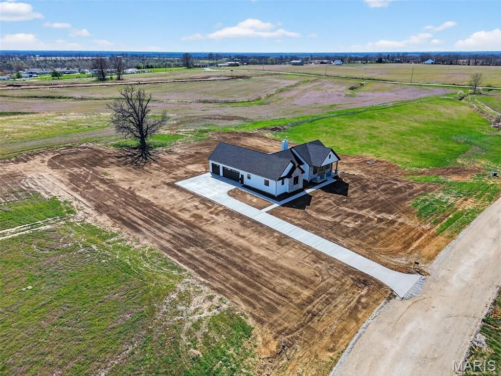 Photo of 226 Autumn Hallow Ct, Old Monroe, MO 63369 (MLS # 26018104)