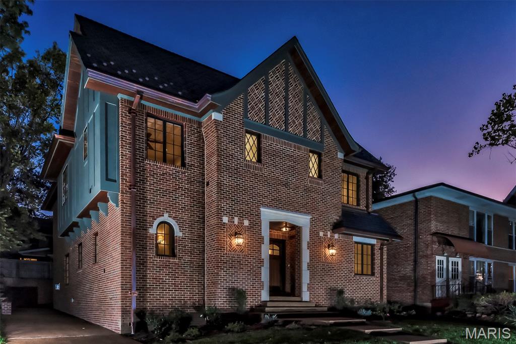 7432 Delmar Boulevard