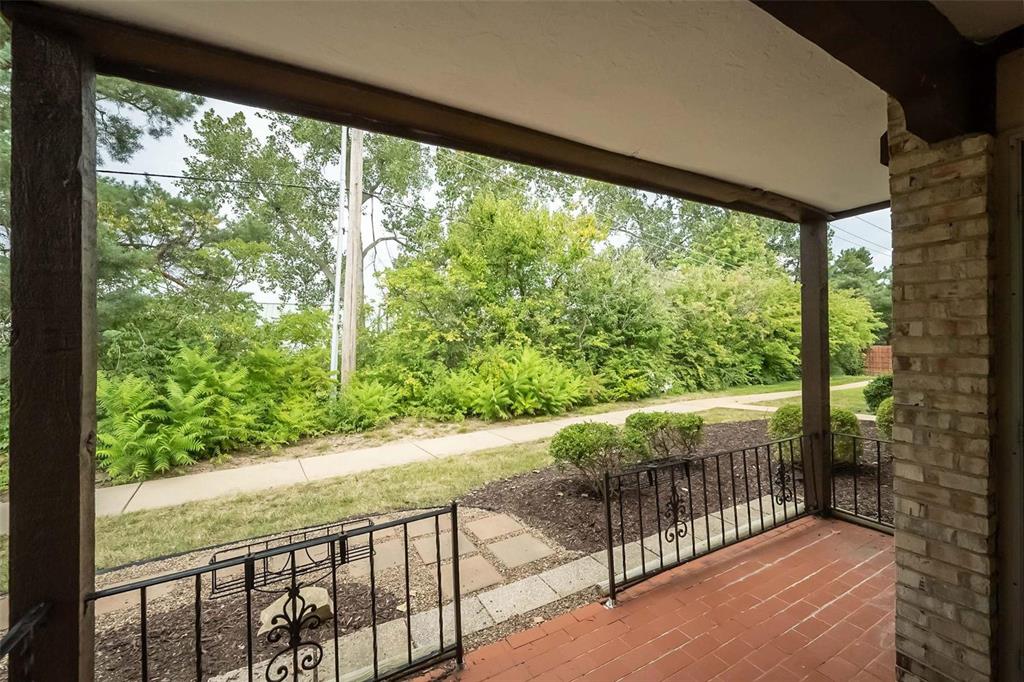 St Louis, Missouri 63146, United States, 2 Bedrooms Bedrooms, ,1 BathroomBathrooms,Residential,Pending,134261