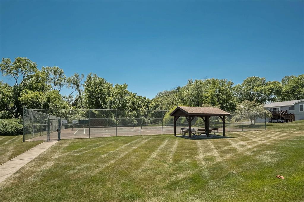 St Louis, Missouri 63146, United States, 2 Bedrooms Bedrooms, ,1 BathroomBathrooms,Residential,Pending,134261