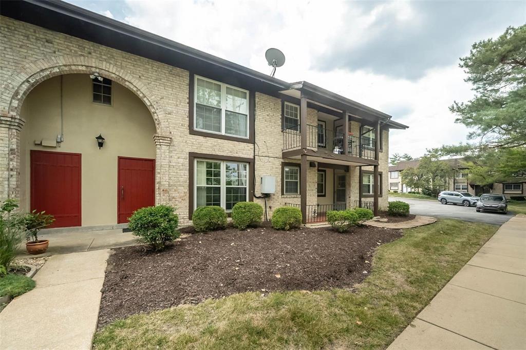 St Louis, Missouri 63146, United States, 2 Bedrooms Bedrooms, ,1 BathroomBathrooms,Residential,Pending,134261