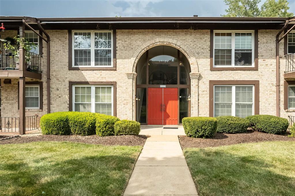 St Louis, Missouri 63146, United States, 2 Bedrooms Bedrooms, ,1 BathroomBathrooms,Residential,Pending,134261