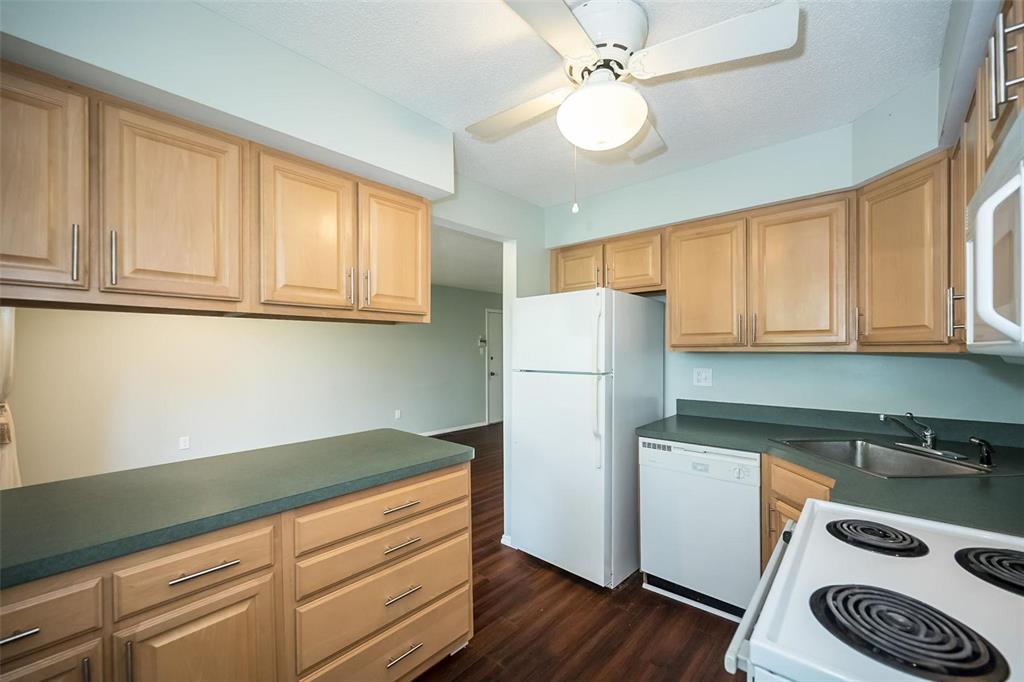 St Louis, Missouri 63146, United States, 2 Bedrooms Bedrooms, ,1 BathroomBathrooms,Residential,Pending,134261