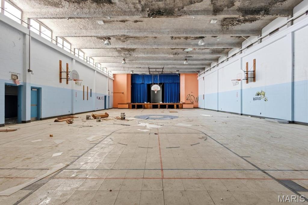 Murphys Add 02 - Commercial Sale