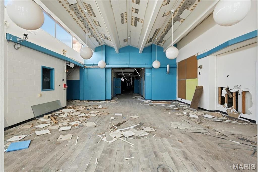 Murphys Add 02 - Commercial Sale