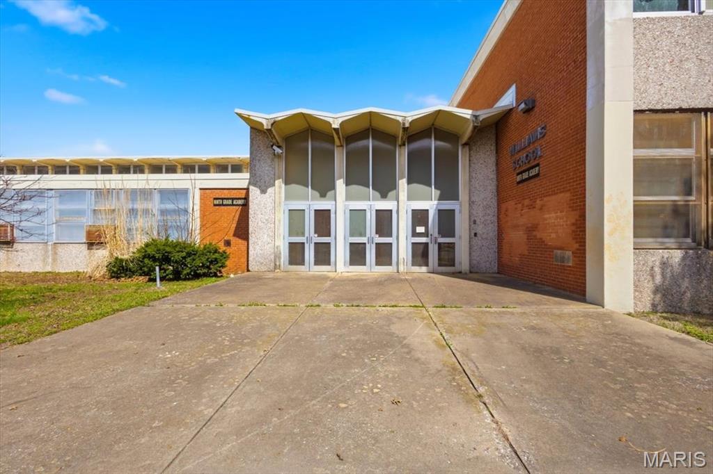 Murphys Add 02 - Commercial Sale