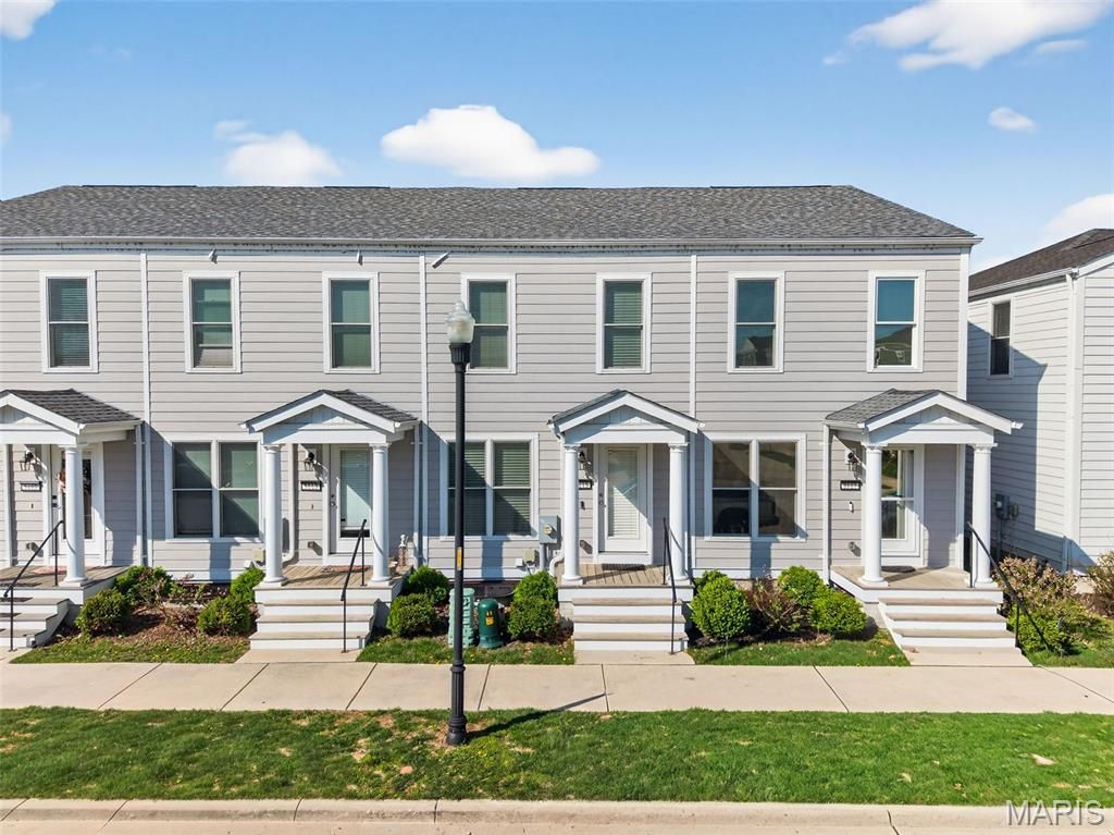 Photo of 5115 Barter Street, St Charles, MO 63301 (MLS # 26019691)