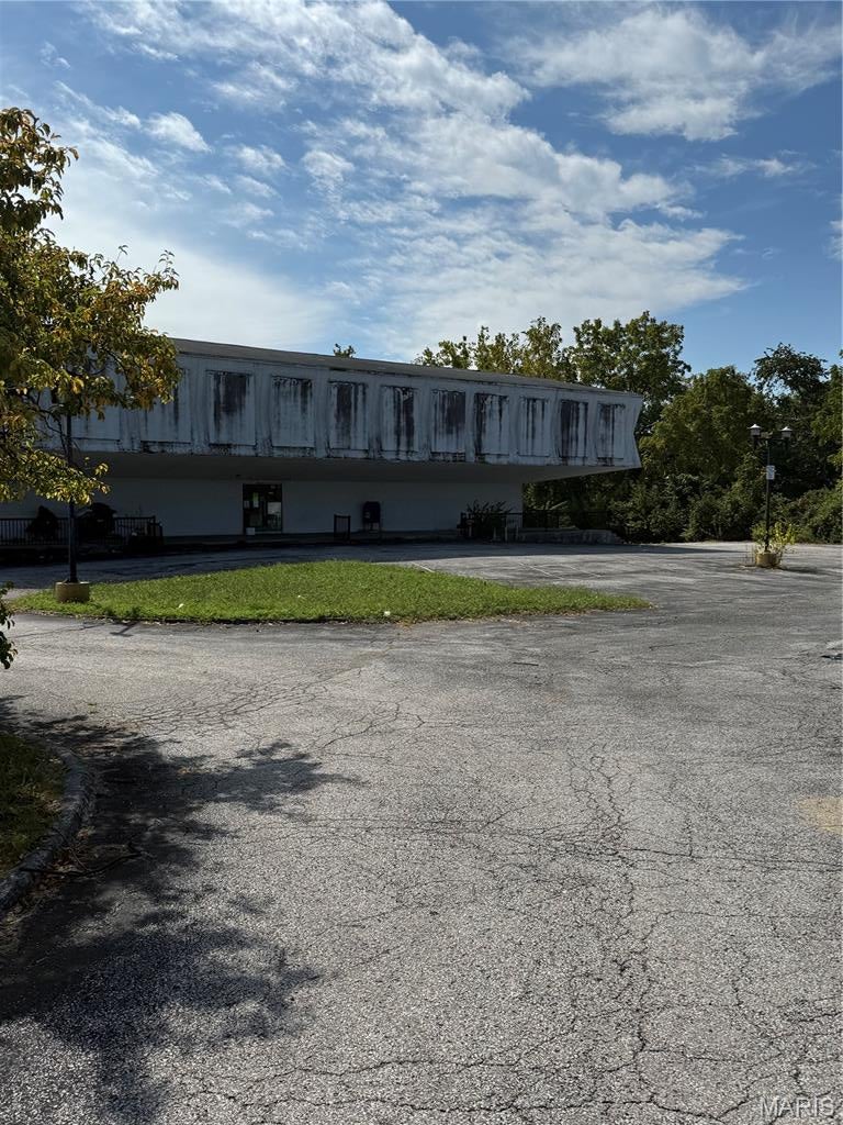 11115 New Halls Ferry Road