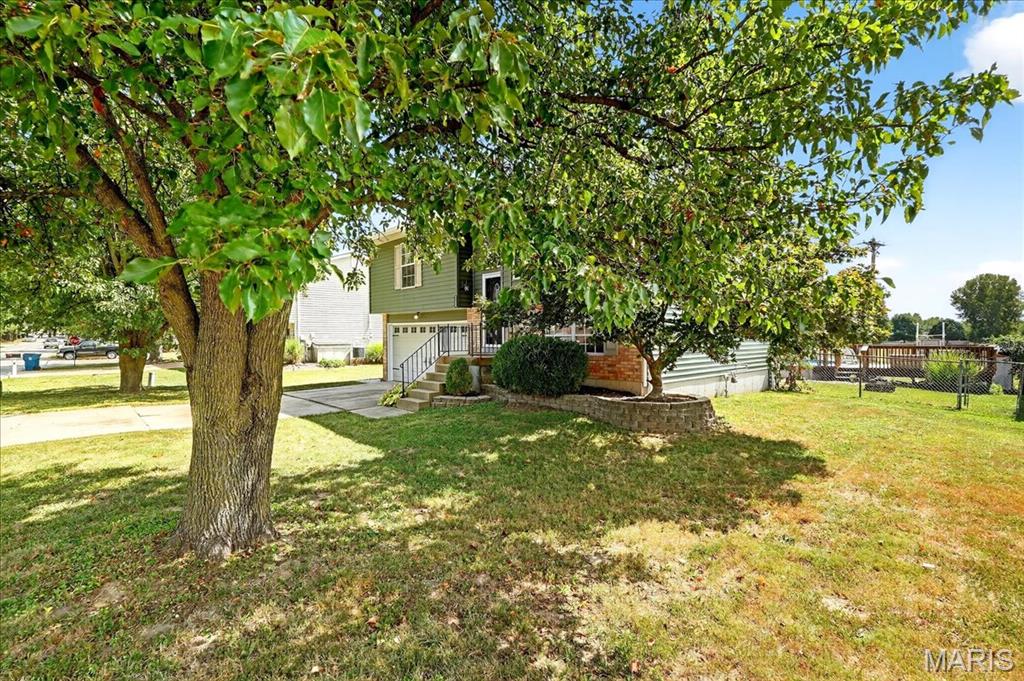 2406 Lombard Lane