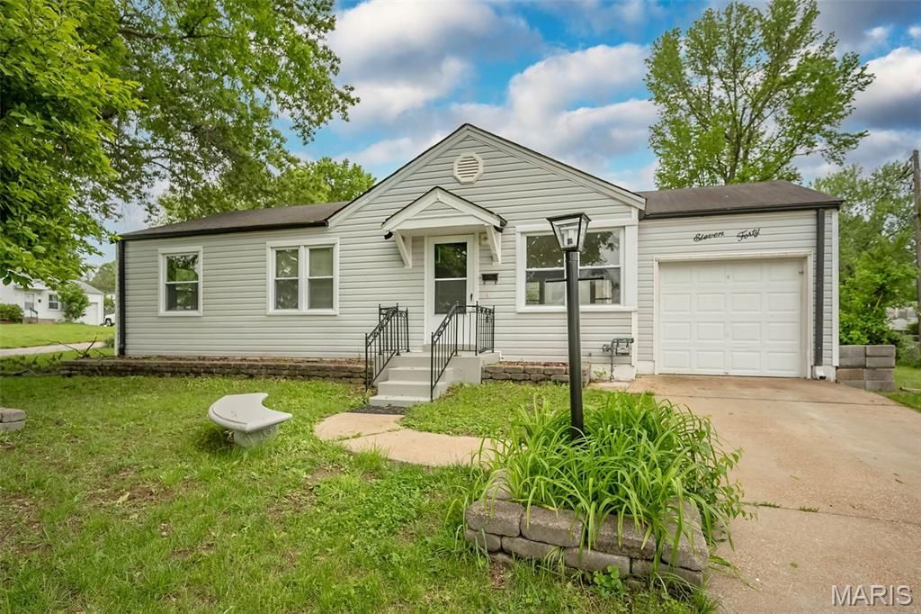 Photo of 1140 Nectar Drive, St Louis, MO 63137 (MLS # 26025575)