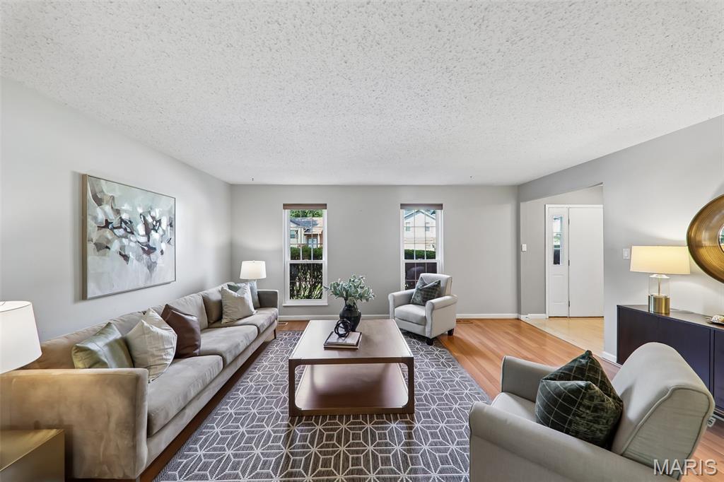 800 Eaglebrooke Drive