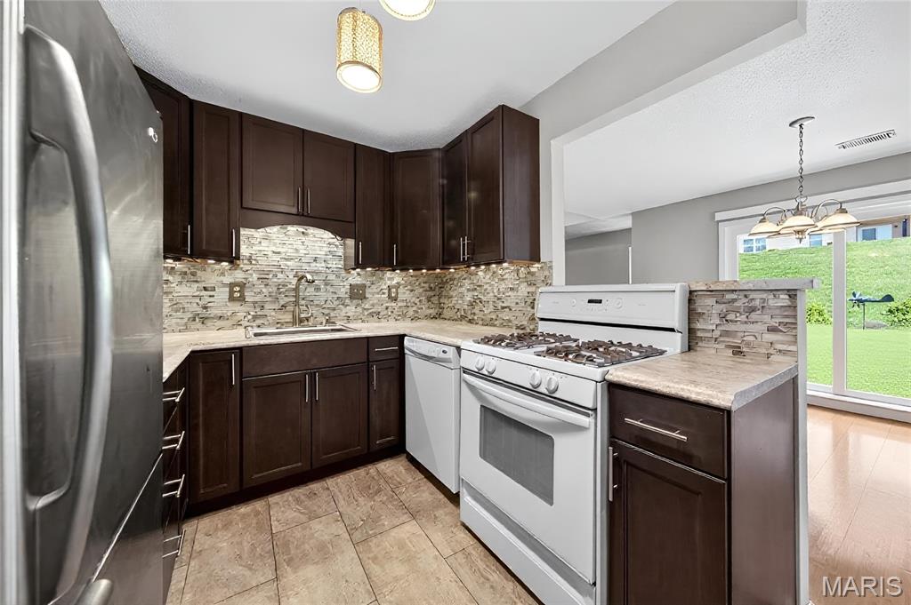Hickory Sound Condo I Ph I - Residential