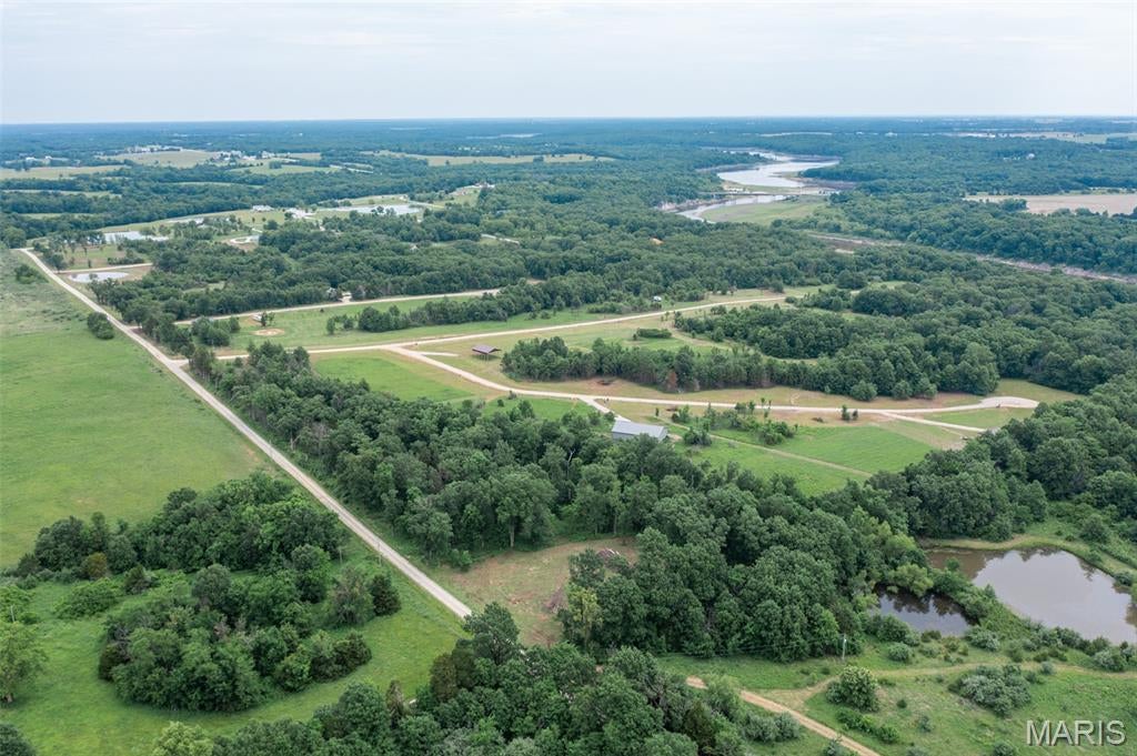 Photo of 32 Halyon Estates Ave, Perry, MO 63462 (MLS # 26037916)