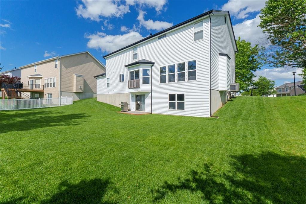 O'Fallon, Missouri 63366, United States, 4 Bedrooms Bedrooms, ,4 BathroomsBathrooms,Residential,Pending,133562