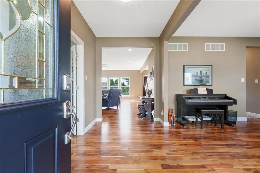 O'Fallon, Missouri 63366, United States, 4 Bedrooms Bedrooms, ,4 BathroomsBathrooms,Residential,Pending,133562