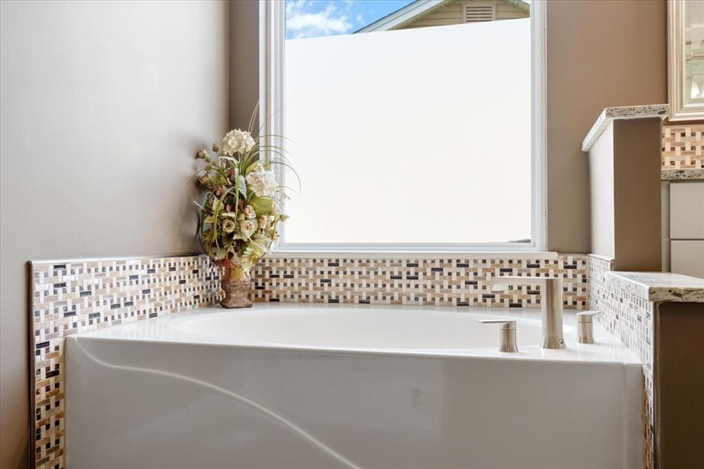 O'Fallon, Missouri 63366, United States, 4 Bedrooms Bedrooms, ,4 BathroomsBathrooms,Residential,Pending,133562