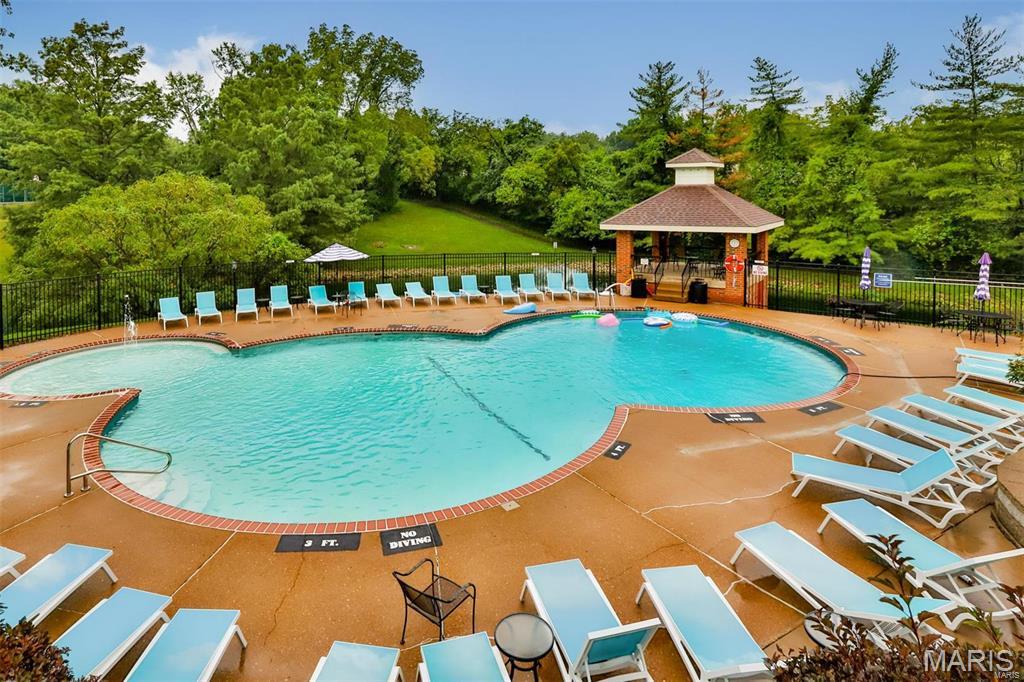 St Louis, Missouri 63122, United States, 2 Bedrooms Bedrooms, ,2 BathroomsBathrooms,Residential,Active,107127