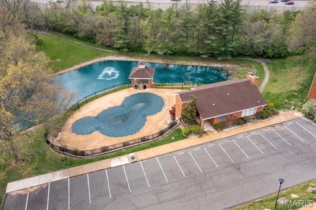 St Louis, Missouri 63122, United States, 2 Bedrooms Bedrooms, ,2 BathroomsBathrooms,Residential,Active,107127